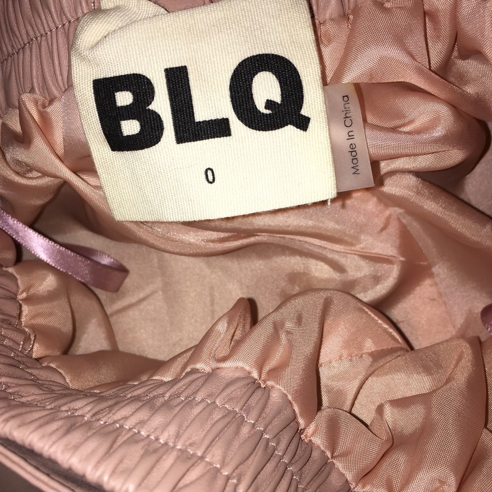 BLQ vegan leather blush shorts - Picture 5 of 5